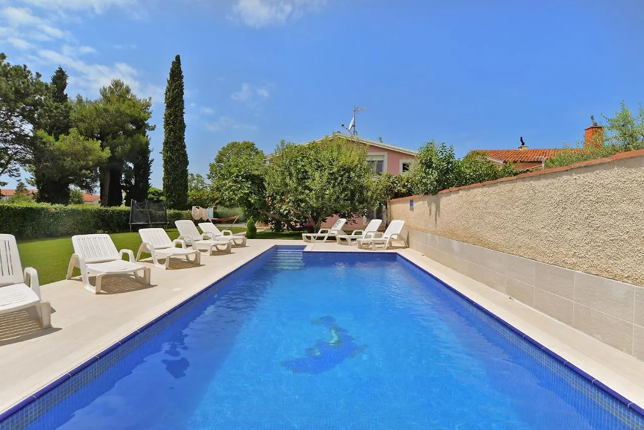 בית נופש פאז'אנה Villa Valbandon 1719