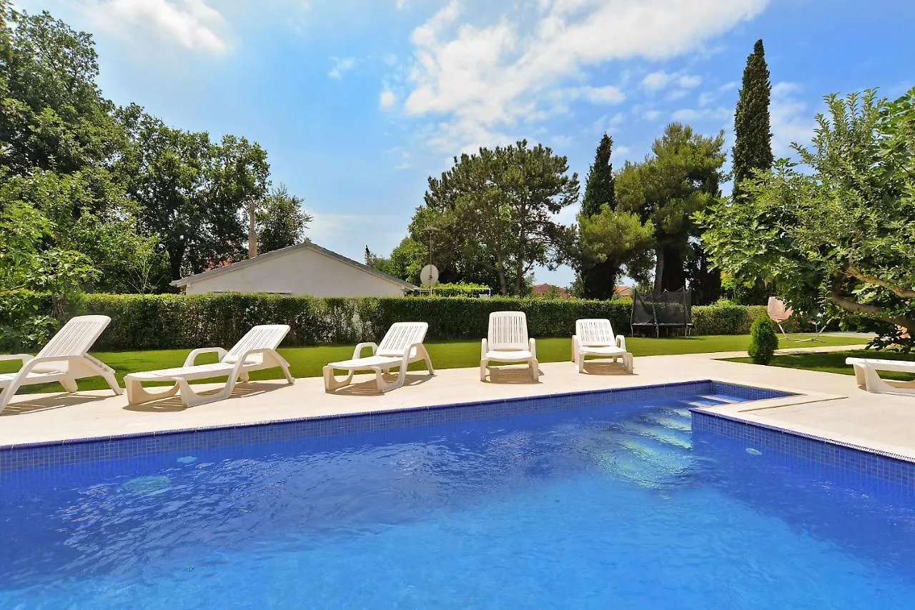פאז'אנה Villa Valbandon 1719 בית נופש