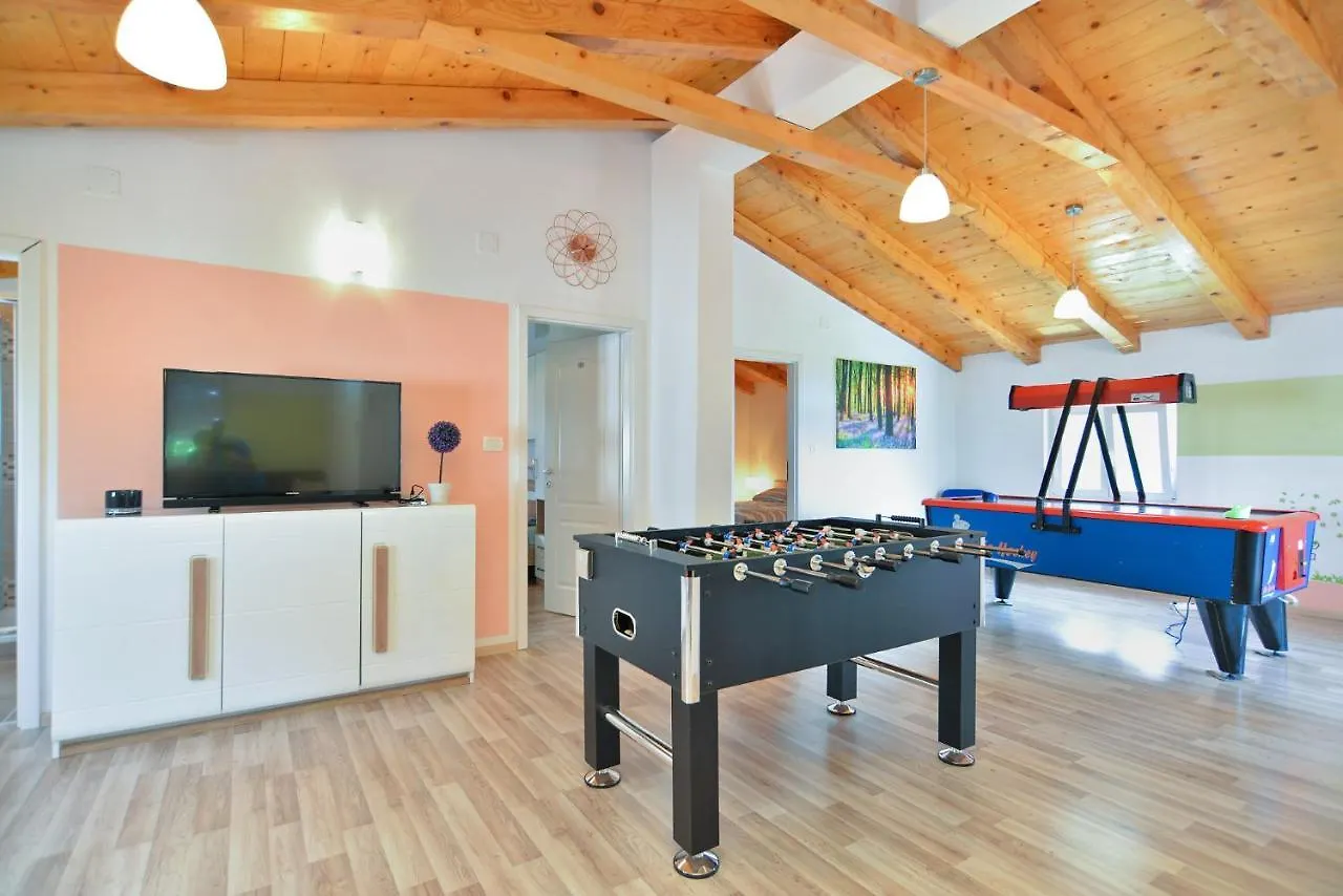 Holiday home Villa Valbandon 1719 Fazana Croatia